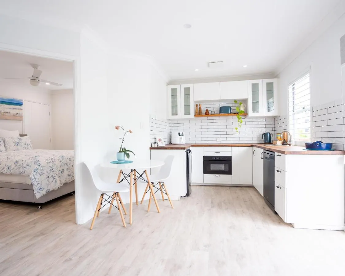 Sea Breeze Apartment Marcoola 0*,