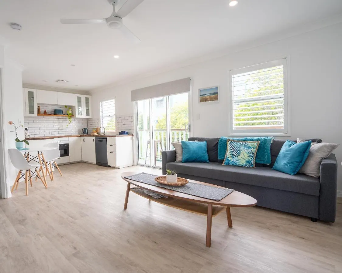 Sea Breeze Apartment Marcoola