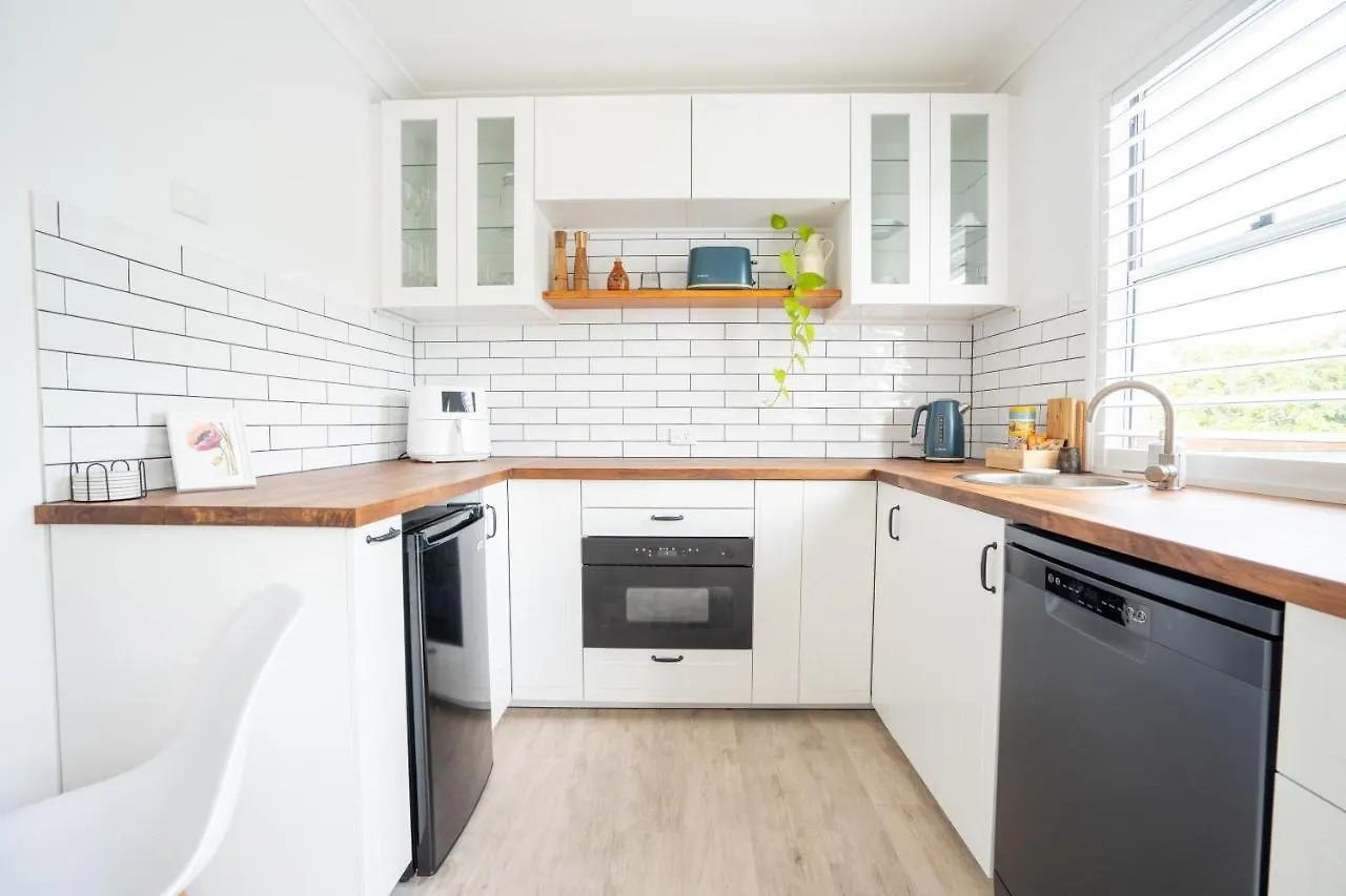 Sea Breeze Apartment Marcoola
